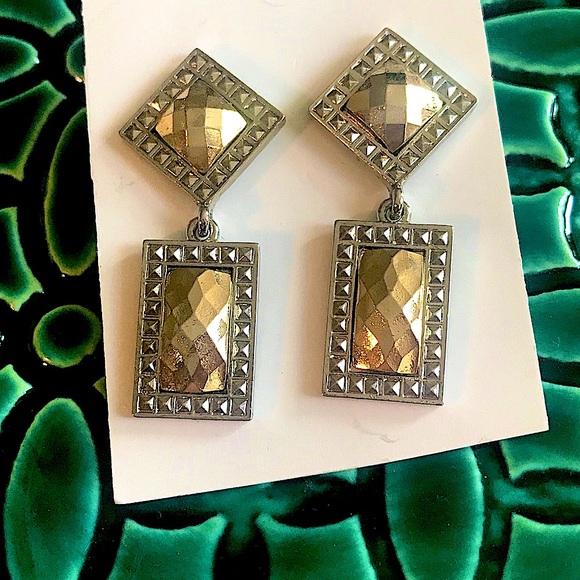Gold and Silver tone square & rectangular Facetted Dangle Earrings - Picture 2 of 5